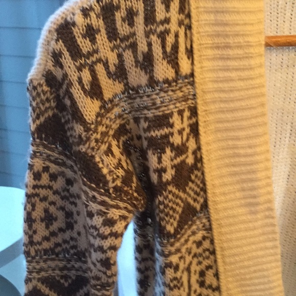 Women’s Mossimo taupe cream sweater XS - Picture 4 of 5